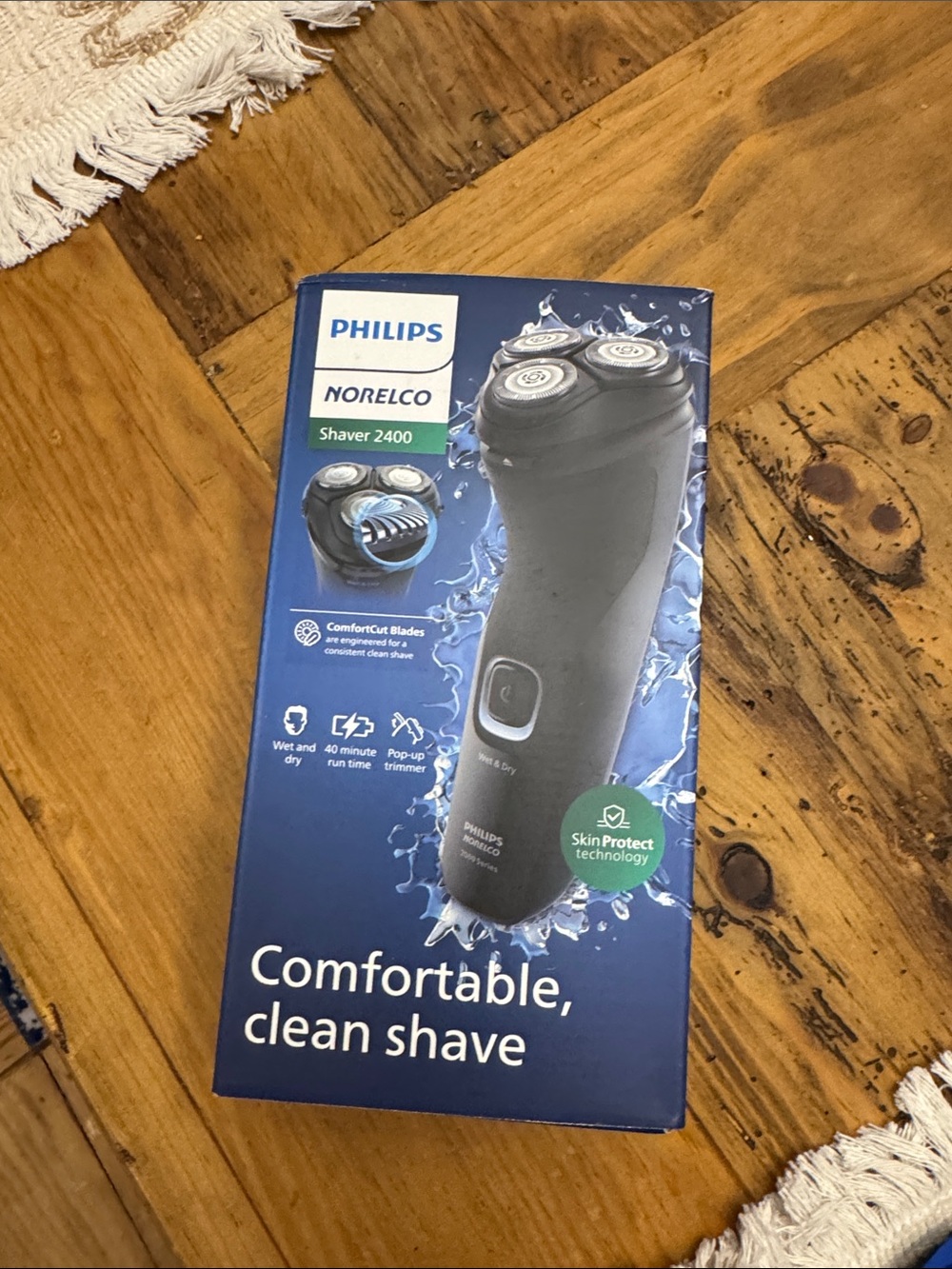 Philips Norelco Shaver 2400 in Black and Blue Packaging